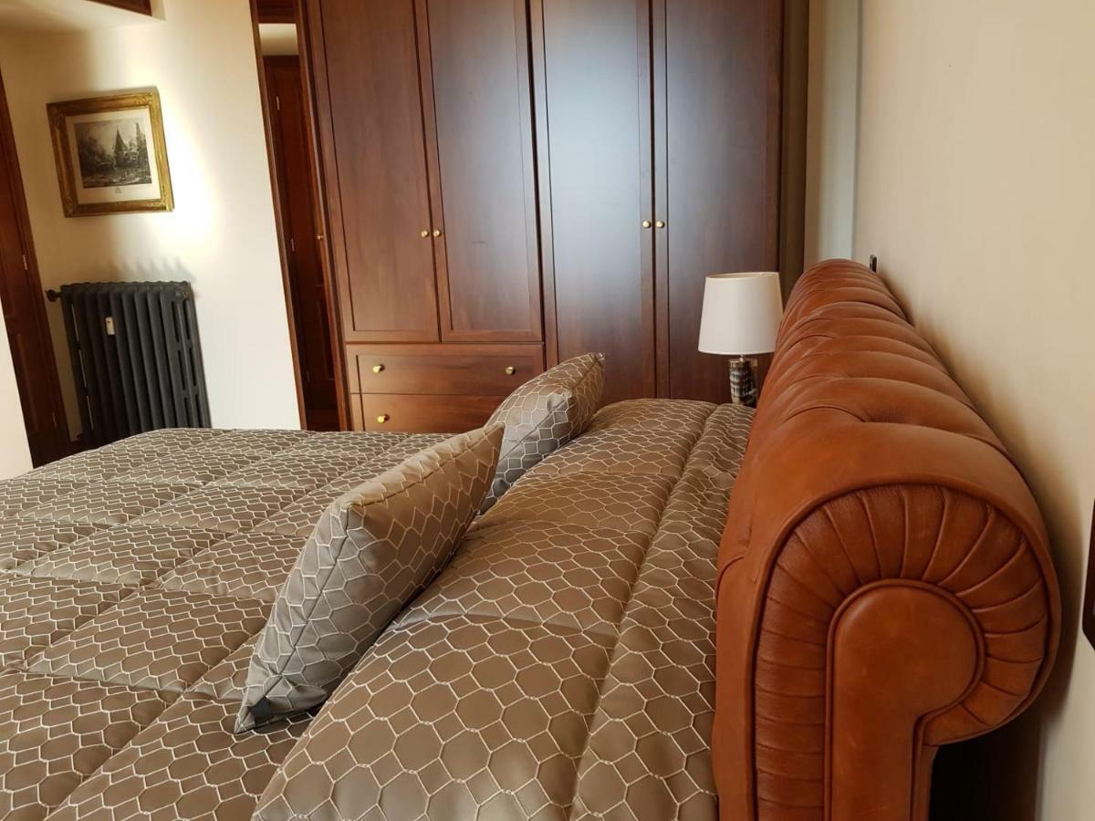 Hotel Regal House Roma Navigatori 23 Exteriér fotografie
